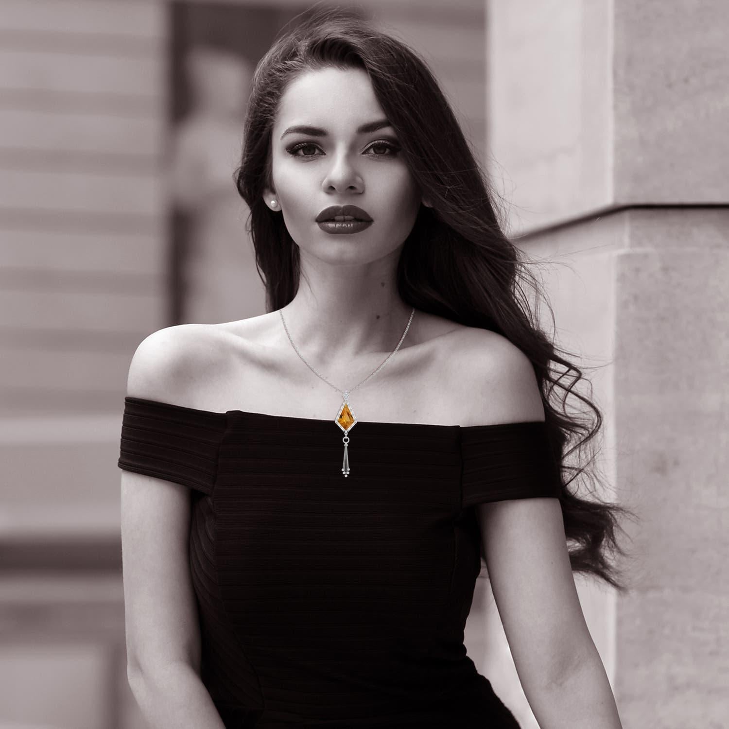 Angara Natural GIA zertifiziert Drachenform 8,78 ct Citrin Anhänger in 14K Gold Damen im Angebot