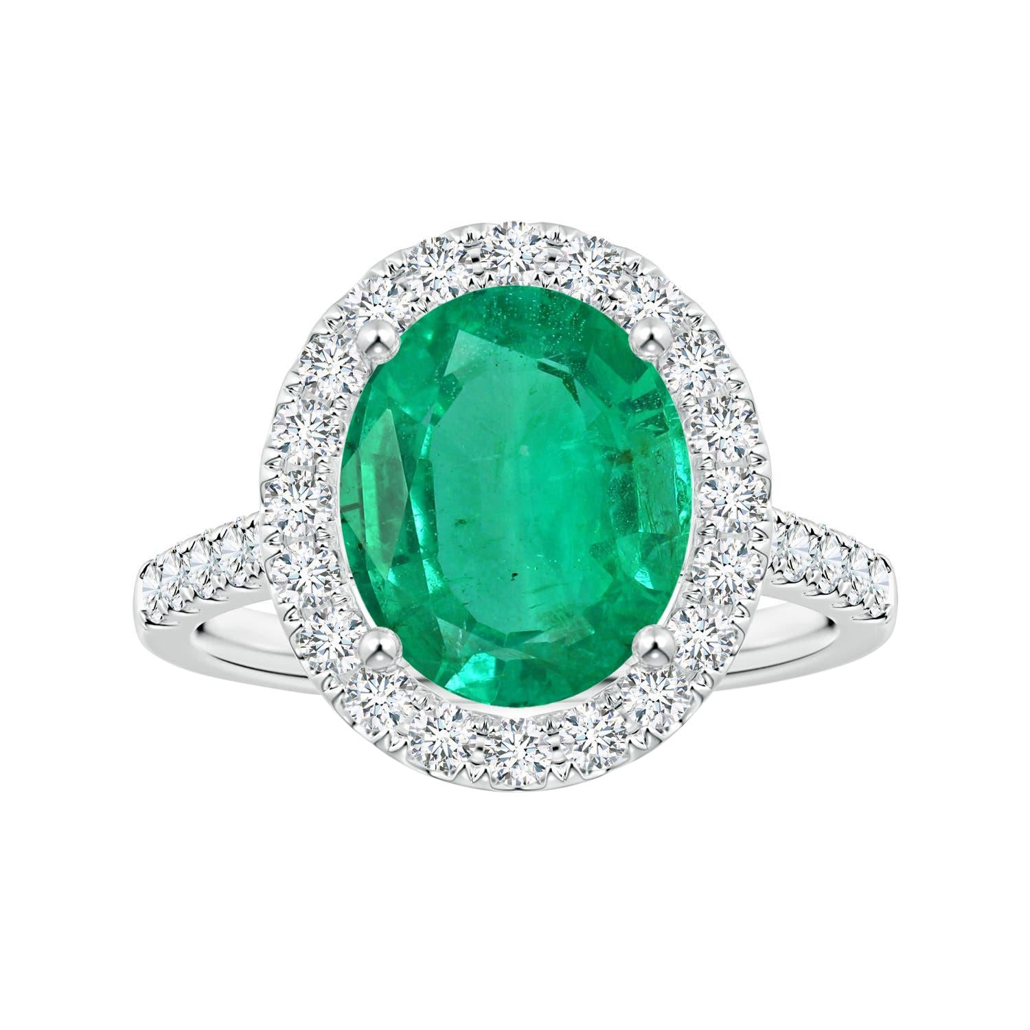 Angara Anillo de Esmeralda Ovalada Natural Certificada por el GIA de 3,58 ct con Diamantes en Oro de 14K en venta