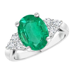 Angara Anillo de Esmeralda Ovalada Natural Certificada por el GIA de 3,58 ct con Diamantes en Oro de 14K