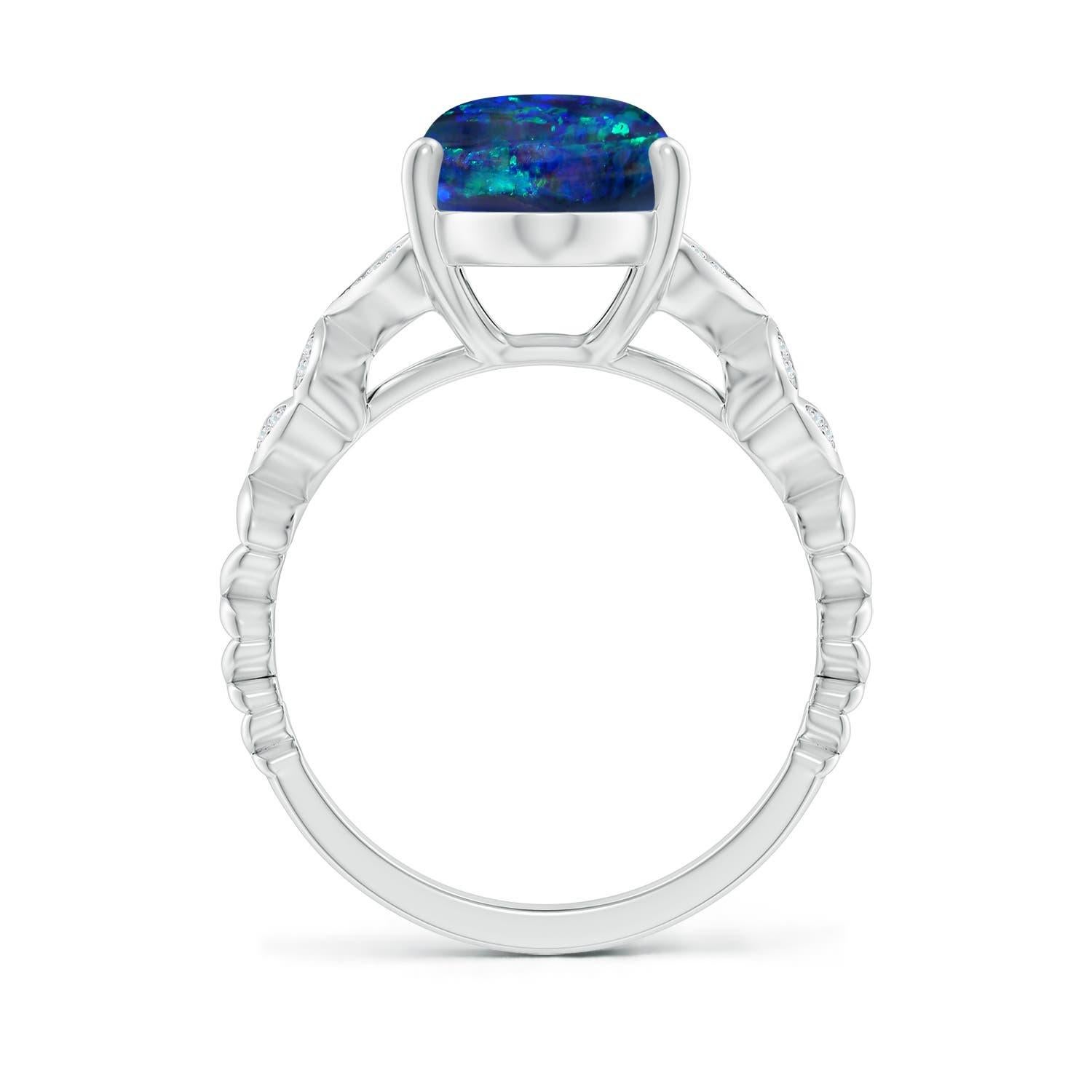 Taglio ovale Anello con diamante nero ovale da 5,79 carati certificato GIA di Angara in oro 14K in vendita