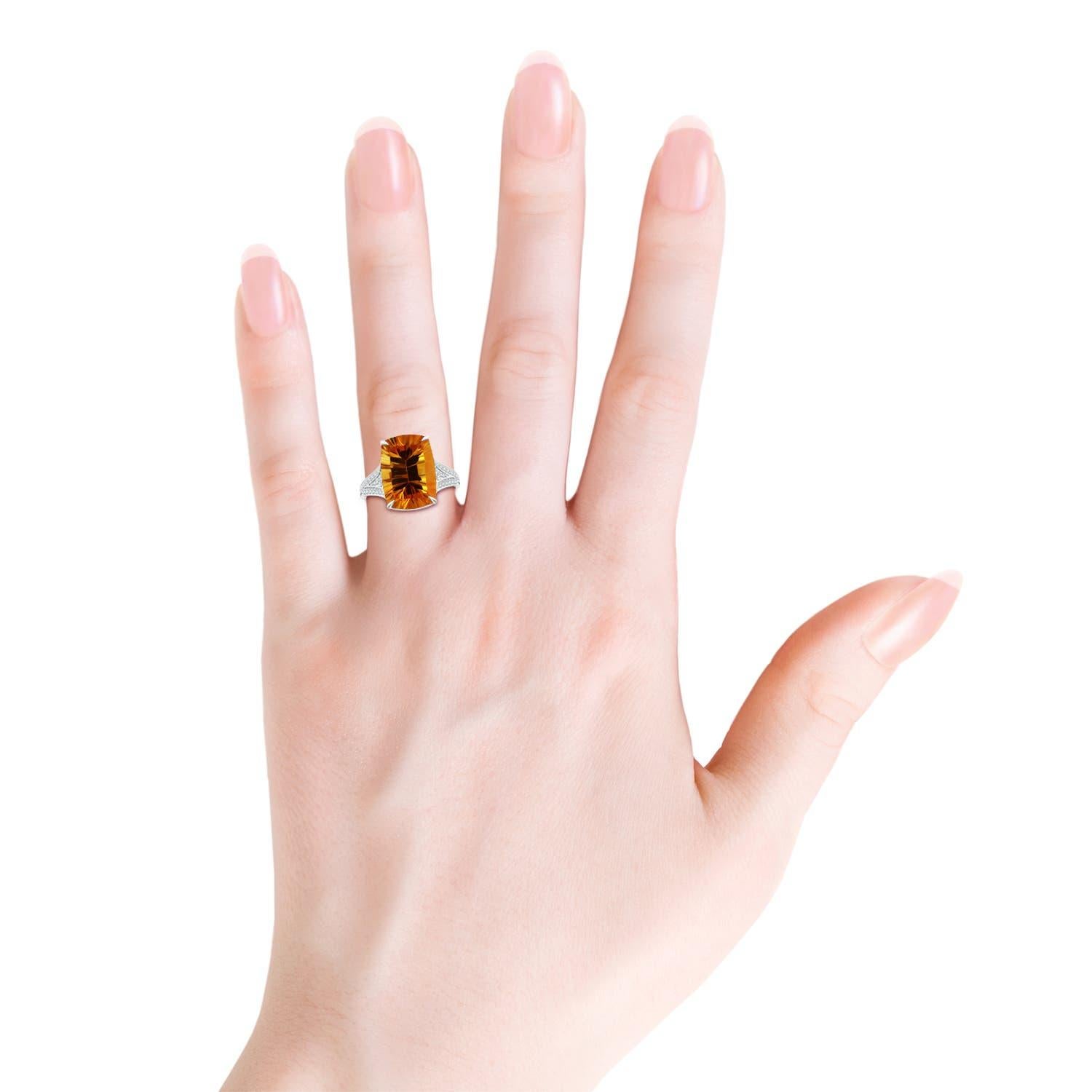 Bague en or 14 carats avec citrine rectangulaire coussin de 6,11 carats certifiée par la GIA et de couleur naturelle Angara Neuf - En vente à Los Angeles, CA