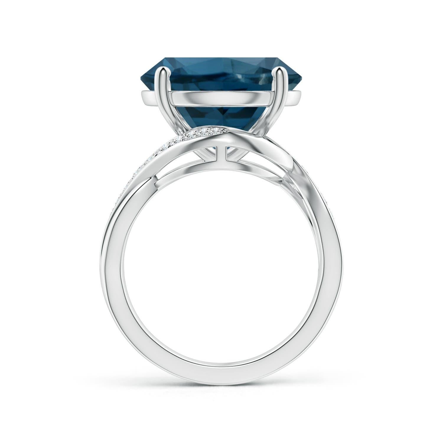 Angara Anillo de oro de 14 quilates con solitario natural certificado por la GIA de 11,22 ct de topacio azul de Londres Moderno en venta