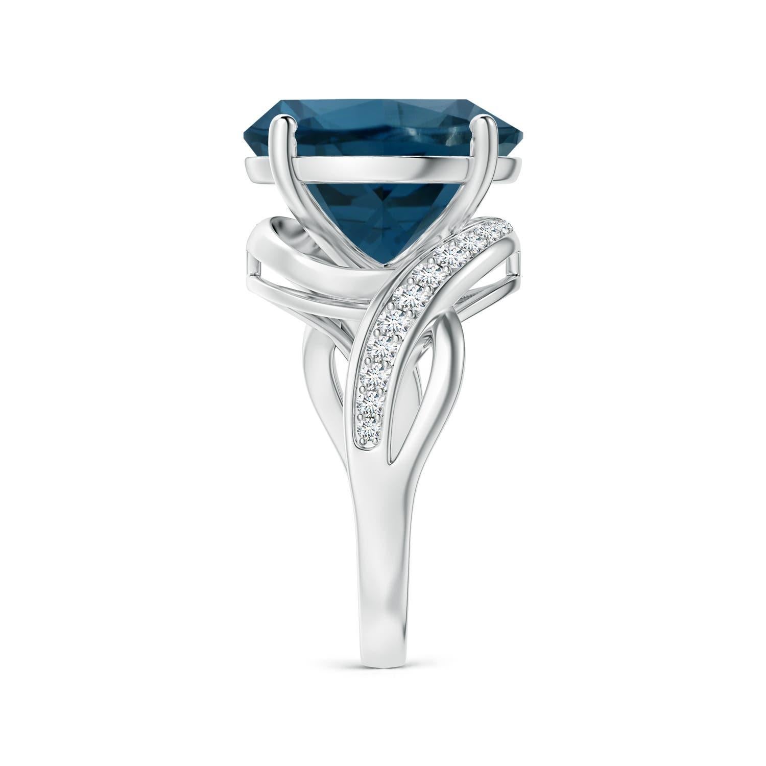 Angara Anillo de oro de 14 quilates con solitario natural certificado por la GIA de 11,22 ct de topacio azul de Londres Corte redondo en venta