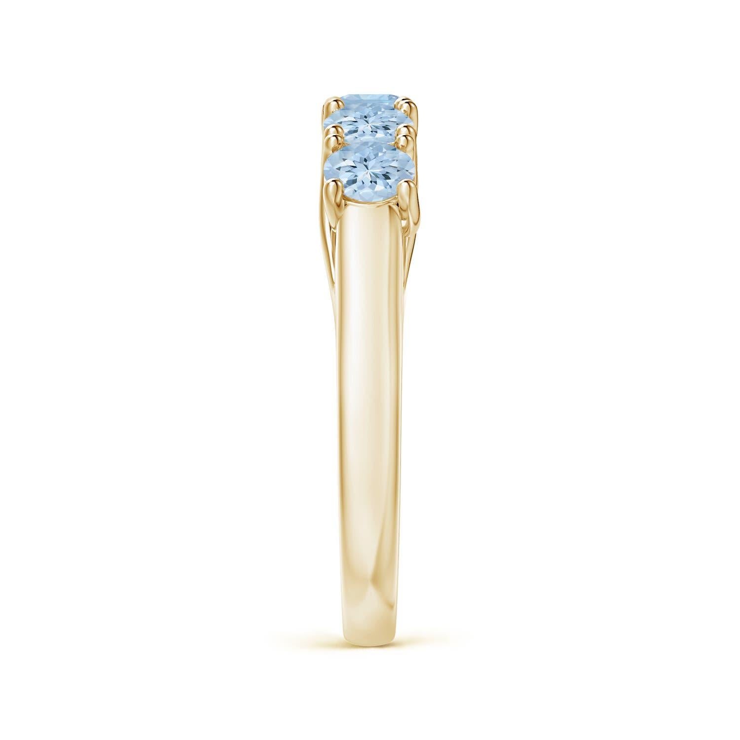 Angara natürlichen halben Ewigkeit fünf Stein Aquamarin Ehering 14K Solid Gold (Rundschliff) im Angebot