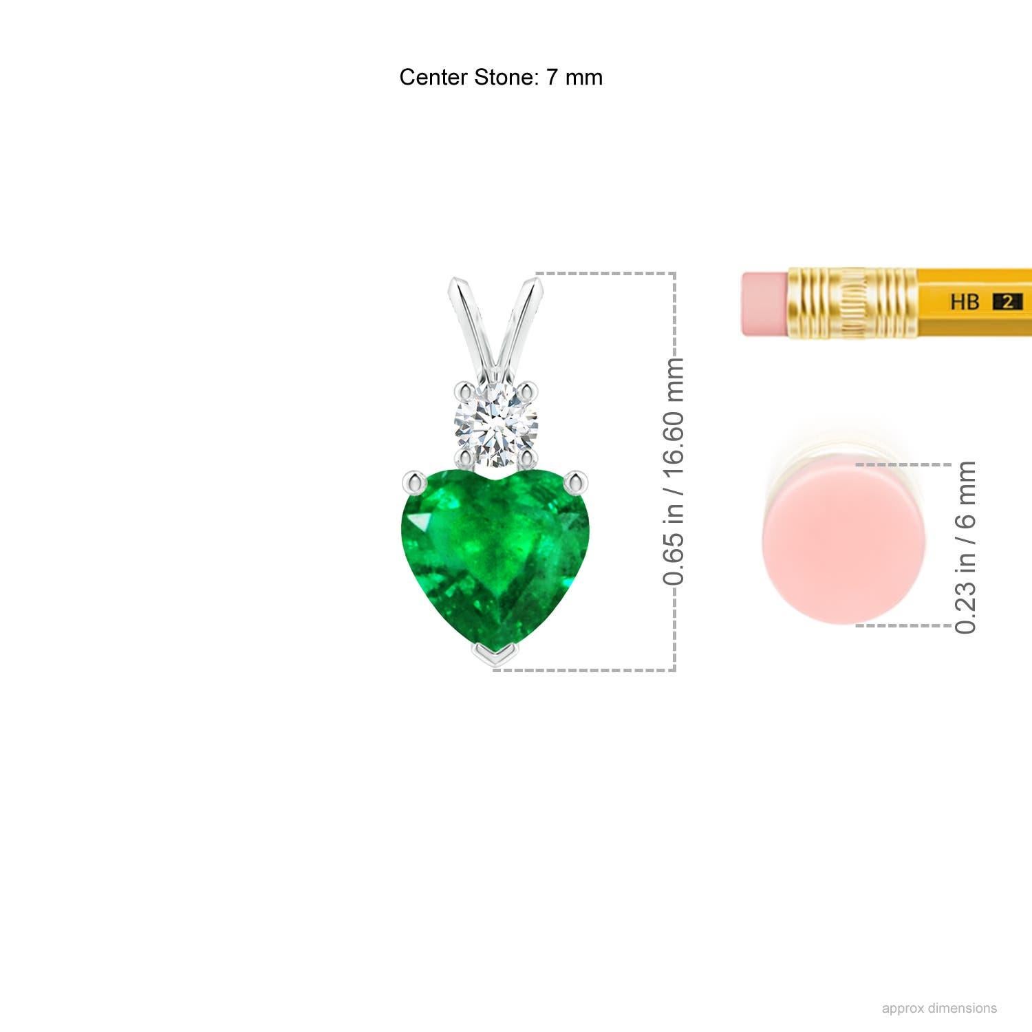 Angara Natürlicher herzförmiger 1,2 ct Smaragd mit Diamant-Anhänger aus Platin (Herzschliff) im Angebot
