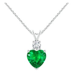 Angara Natürlicher herzförmiger 1,2 ct Smaragd mit Diamant-Anhänger aus Platin