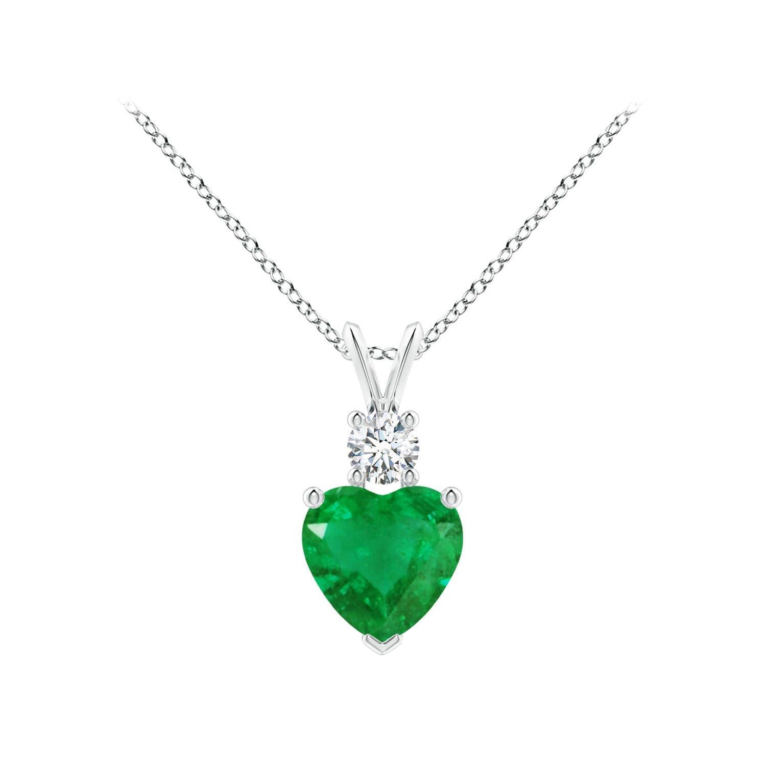 Angara Natürlicher herzförmiger 1,2ct Smaragd mit Diamant-Anhänger aus 14K Weißgold
