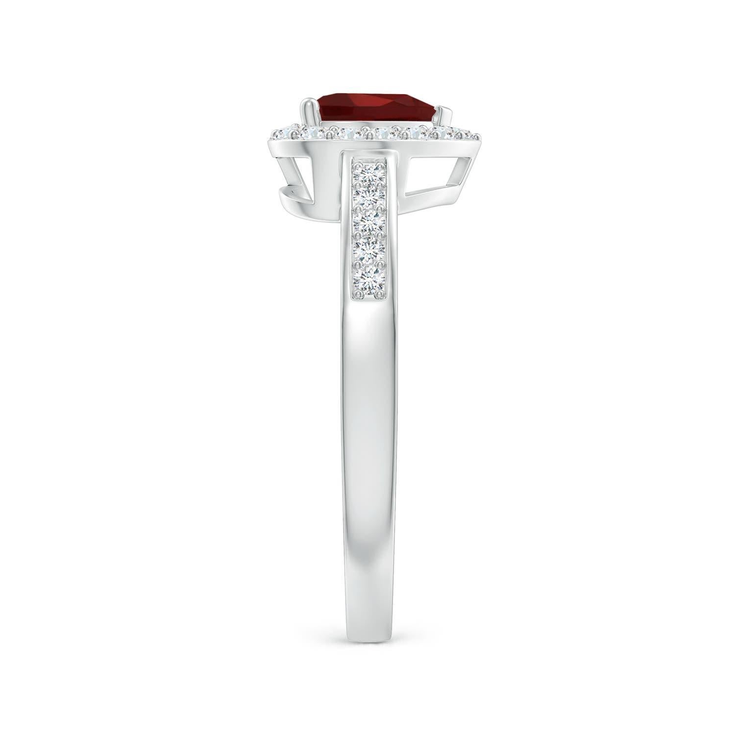 Angara Anillo Halo de Granate Natural en Forma de Corazón con Detalles de Diamante en Oro de 14K en Nuevo estado para la venta en Los Angeles, CA