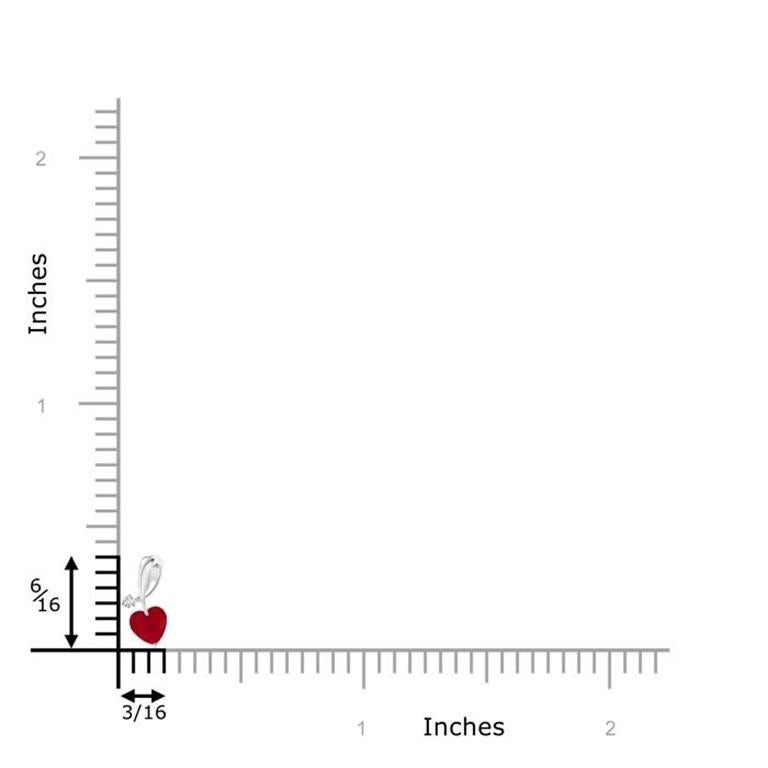 Un rubino a forma di cuore è incastonato nel platino. Ad esaltare la sua vivace tonalità cremisi c'è un diamante scintillante tempestato all'estremità della balla a torciglione. Il diamante conferisce un effetto affascinante a questo adorabile