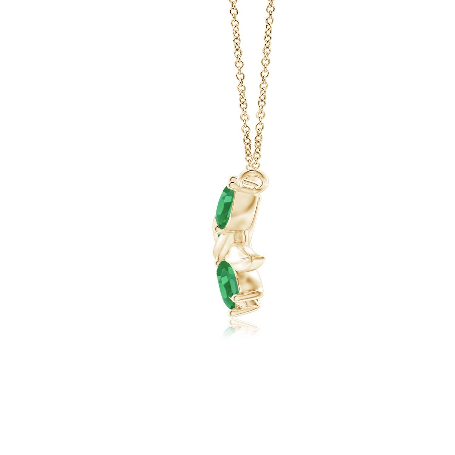 Simbolo classico di pace e vittoria, questo ciondolo a forma di ramo d'ulivo è etereo. Presenta smeraldi marquise incastonati che attirano l'attenzione con la loro splendida tonalità verde. Inoltre, i motivi a foglia delicatamente intagliati