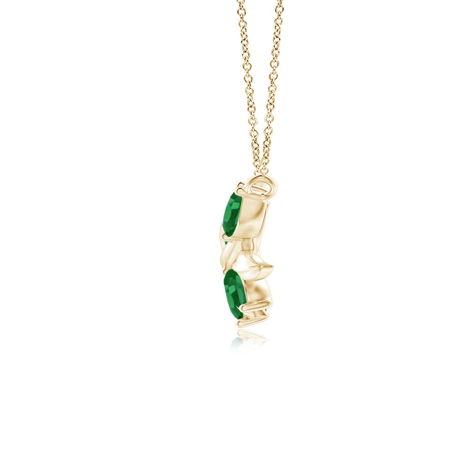 Simbolo classico di pace e vittoria, questo ciondolo a forma di ramo d'ulivo è etereo. Presenta smeraldi marquise incastonati che attirano l'attenzione con la loro splendida tonalità verde. Inoltre, i motivi a foglia delicatamente intagliati