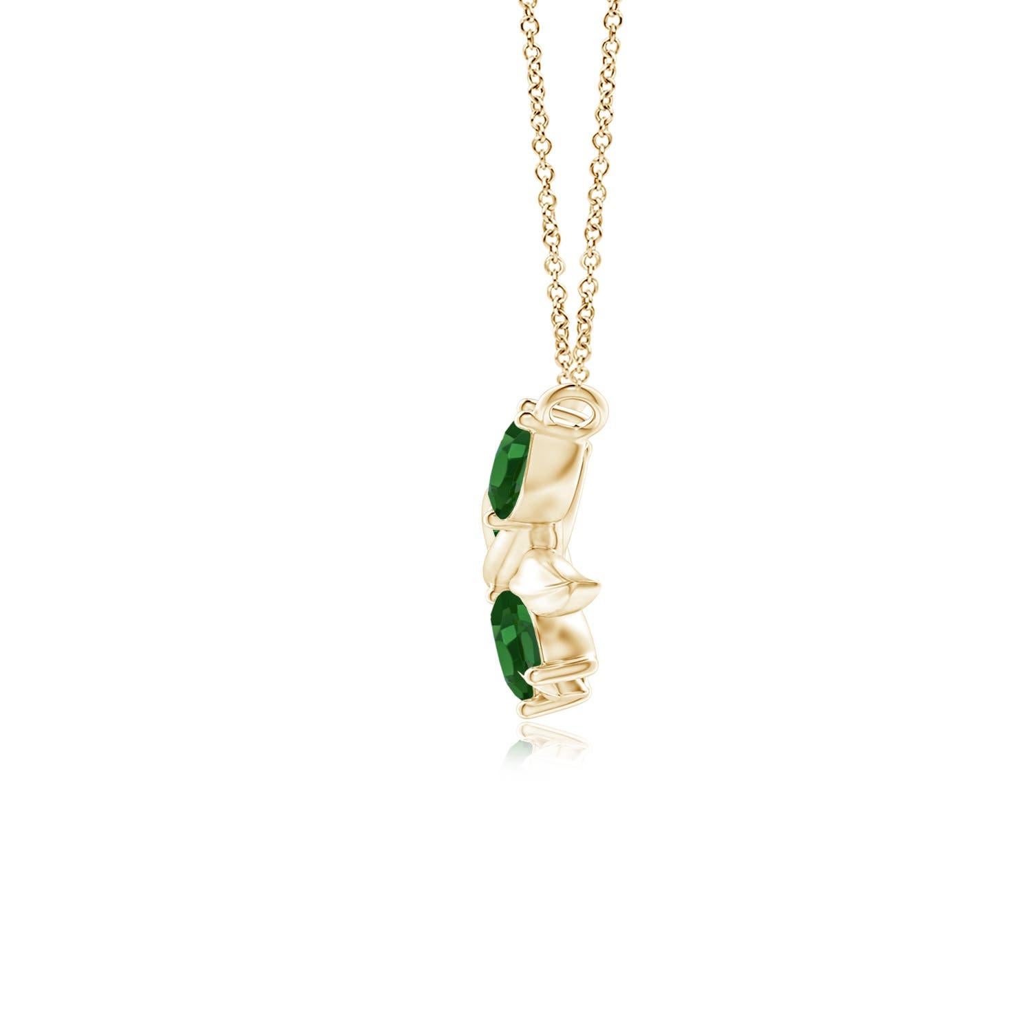 Simbolo classico di pace e vittoria, questo ciondolo a forma di ramo d'ulivo è etereo. Presenta smeraldi marquise incastonati che attirano l'attenzione con la loro splendida tonalità verde. Inoltre, i motivi a foglia delicatamente intagliati