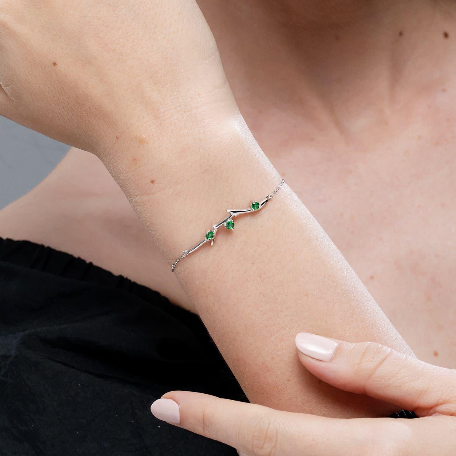 Modern Angara Natural Nature Inspired Round Tsavorite Tree Branch Bracelet in 14K Gold For Sale