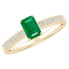 Anello cocktail con smeraldo ottagonale naturale di Angara e diamanti in oro massiccio 14K