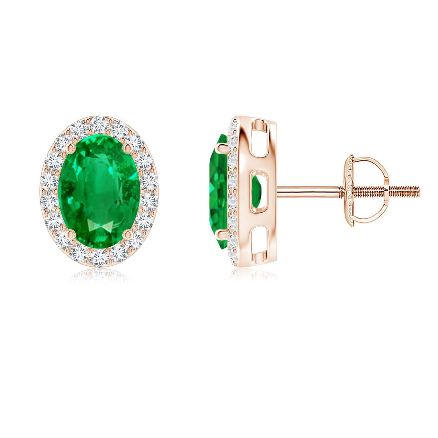 Angara - Boucles d'oreilles émeraude ovale naturelle de 1,32 ct avec halo de diamants en or 14K Neuf - En vente à Los Angeles, CA