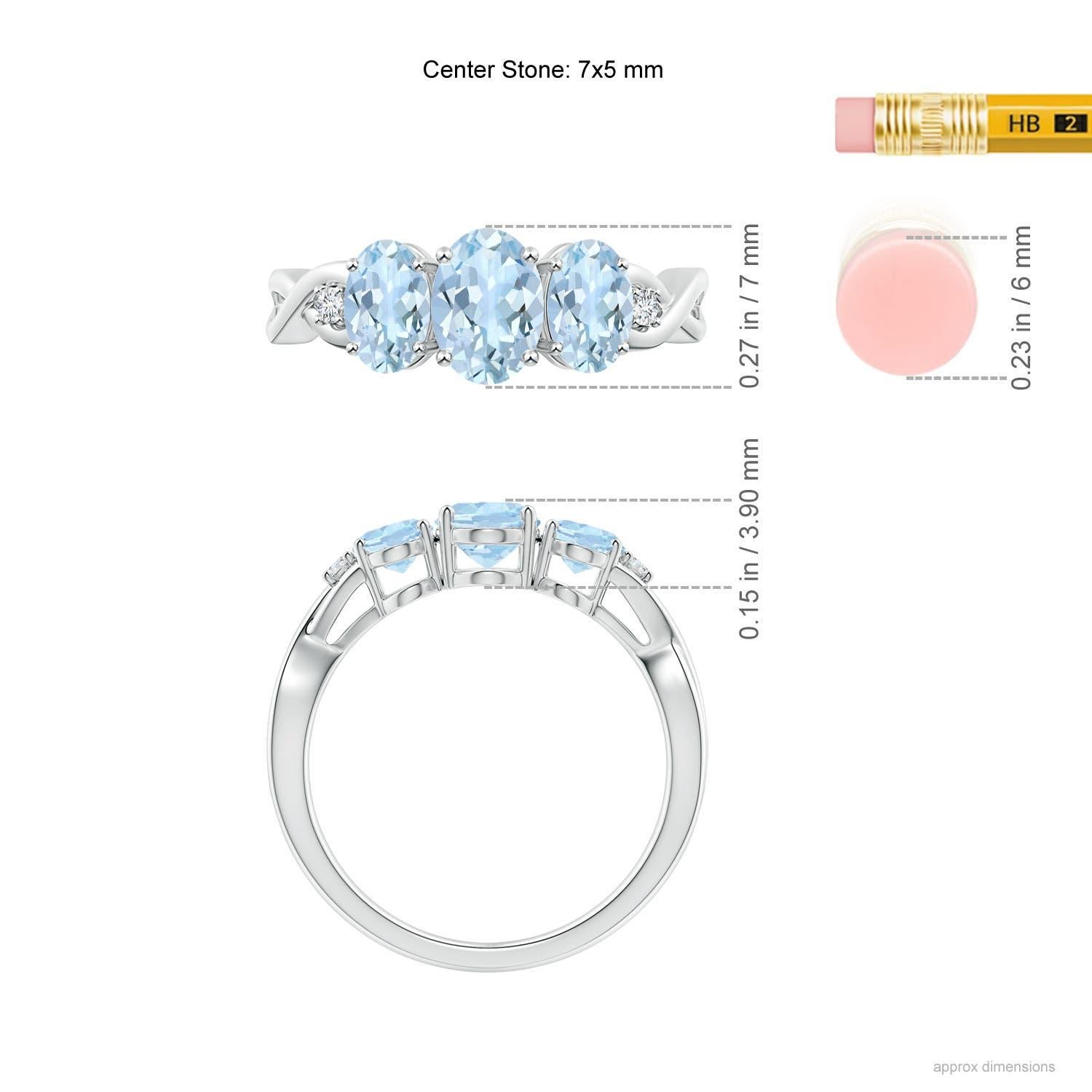 Angara natürlichen ovalen Aquamarin drei Stein Verlobungsring in 14K massivem Gold im Angebot 1
