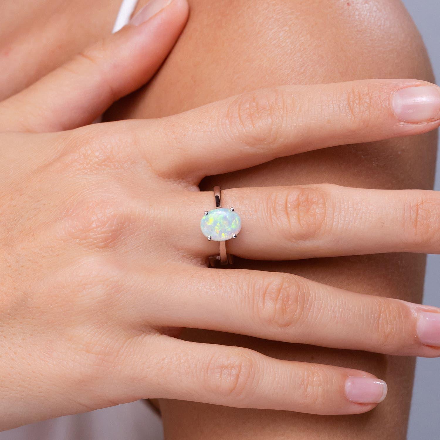 Angara natürlichen ovalen Solitär 1,45 ct Opal Cocktail-Ring in 14K massivem Gold im Zustand „Neu“ im Angebot in Los Angeles, CA