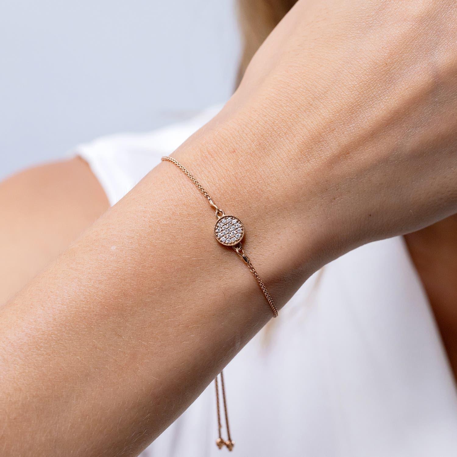 Angara Pulsera de oro macizo de 14 quilates con disco de diamantes engastados con pavé natural para mujer Corte redondo en venta