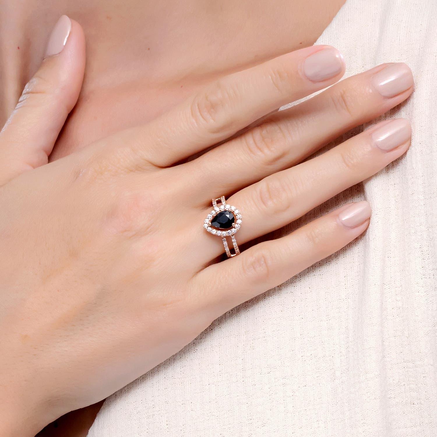 Angara natürliche Birne 1,15ct blauer Saphir Verlobungsring in 14K massivem Gold (Moderne) im Angebot