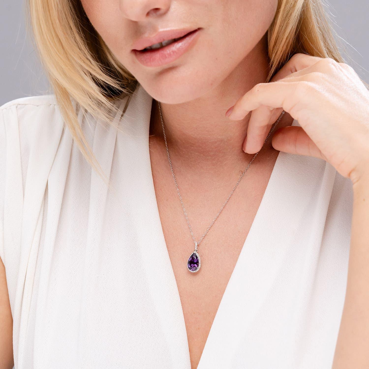 Angara Colgante Halo de Amatista Natural en forma de Pera de 2,75 ct en Oro macizo de 14 quilates Moderno en venta