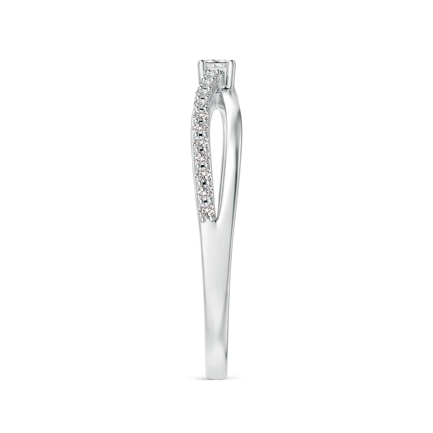 Angara natürlichen Princess-Cut Diamant Split Shank Promise Ring in 14K massivem Gold (Carréschliff) im Angebot