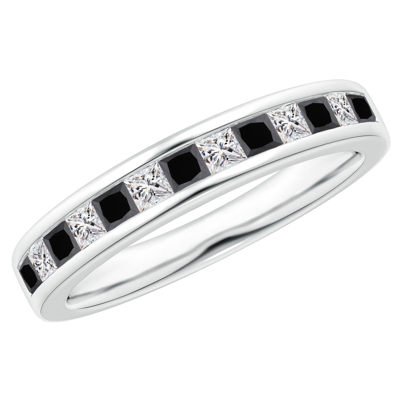 Anello a mezza eternità con diamante bianco e nero taglio principessa naturale Angara in oro 14K in vendita