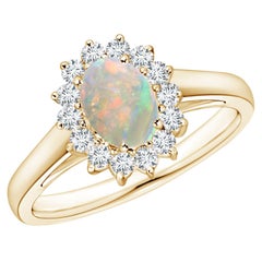 Angara Natürliche Prinzessin Diana inspiriert Opal Ring mit Diamant Halo in 14K Gold