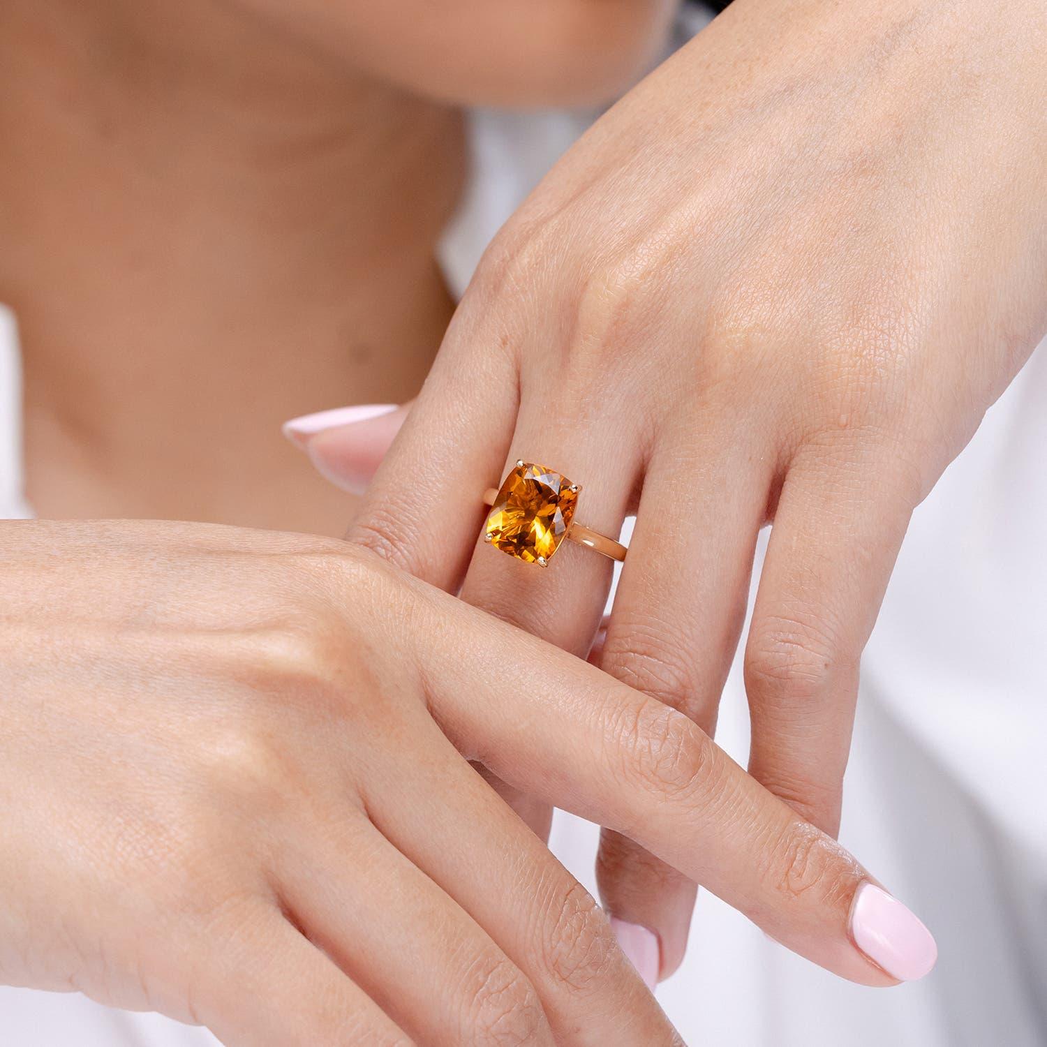 Taglio cuscino Anello solitario con citrino naturale di Angara con incastonatura a fiore da 1,35 carati in oro massiccio 14 carati in vendita