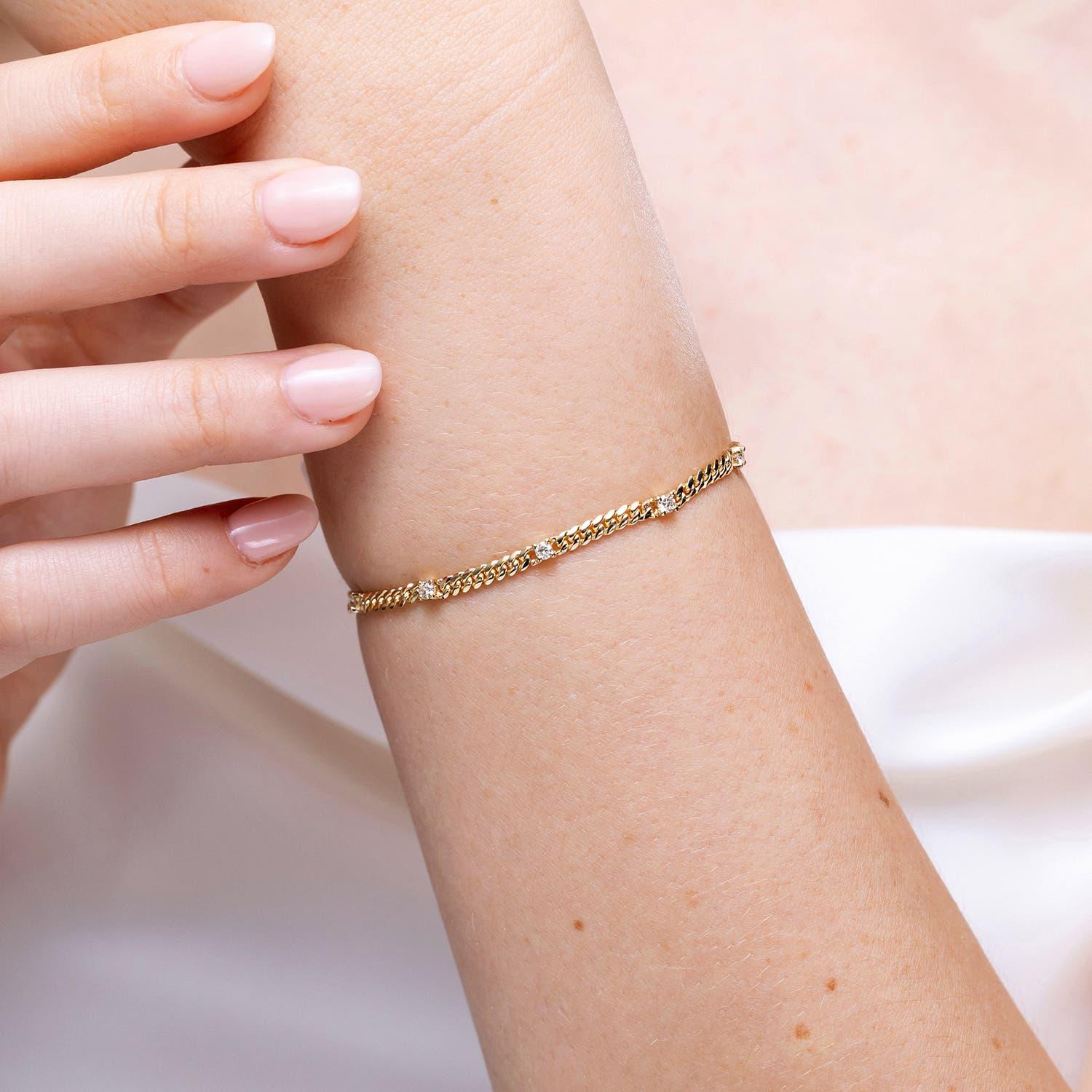 Pulsera de diamantes naturales engastados Angara en oro macizo de 14 quilates para mujer Moderno en venta