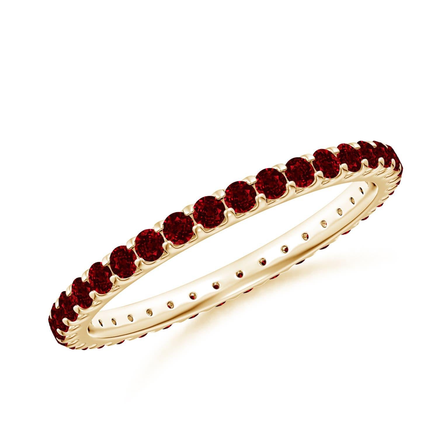Angara Natural Prong Set Eternity 1,33 ct Rubin Ehering in 14K Solid Gold im Angebot 2