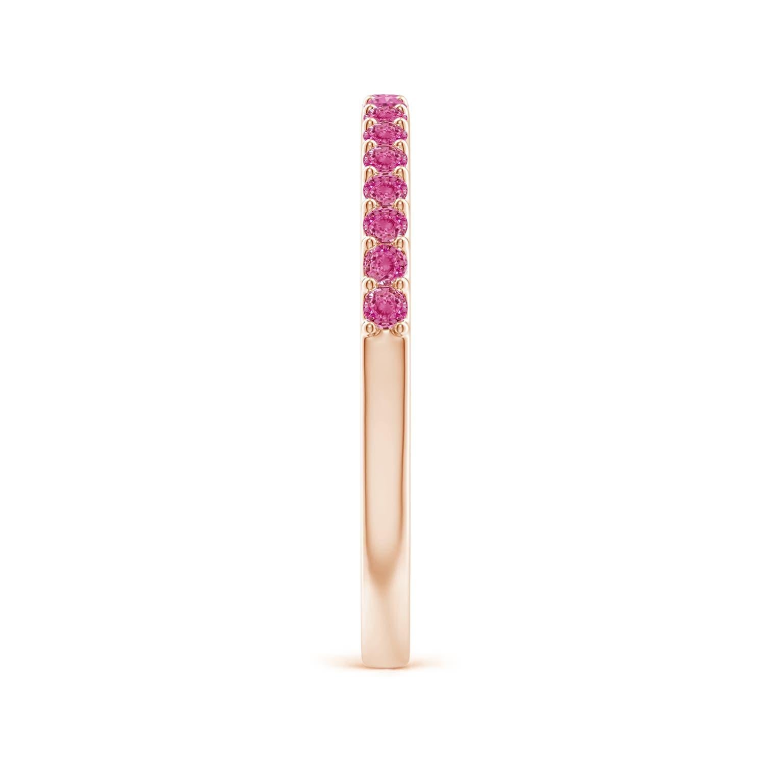 Taglio rotondo Anello di matrimonio Angara Nature con zaffiro rosa rotondo incastonato per l'eternità in oro 14 carati in vendita