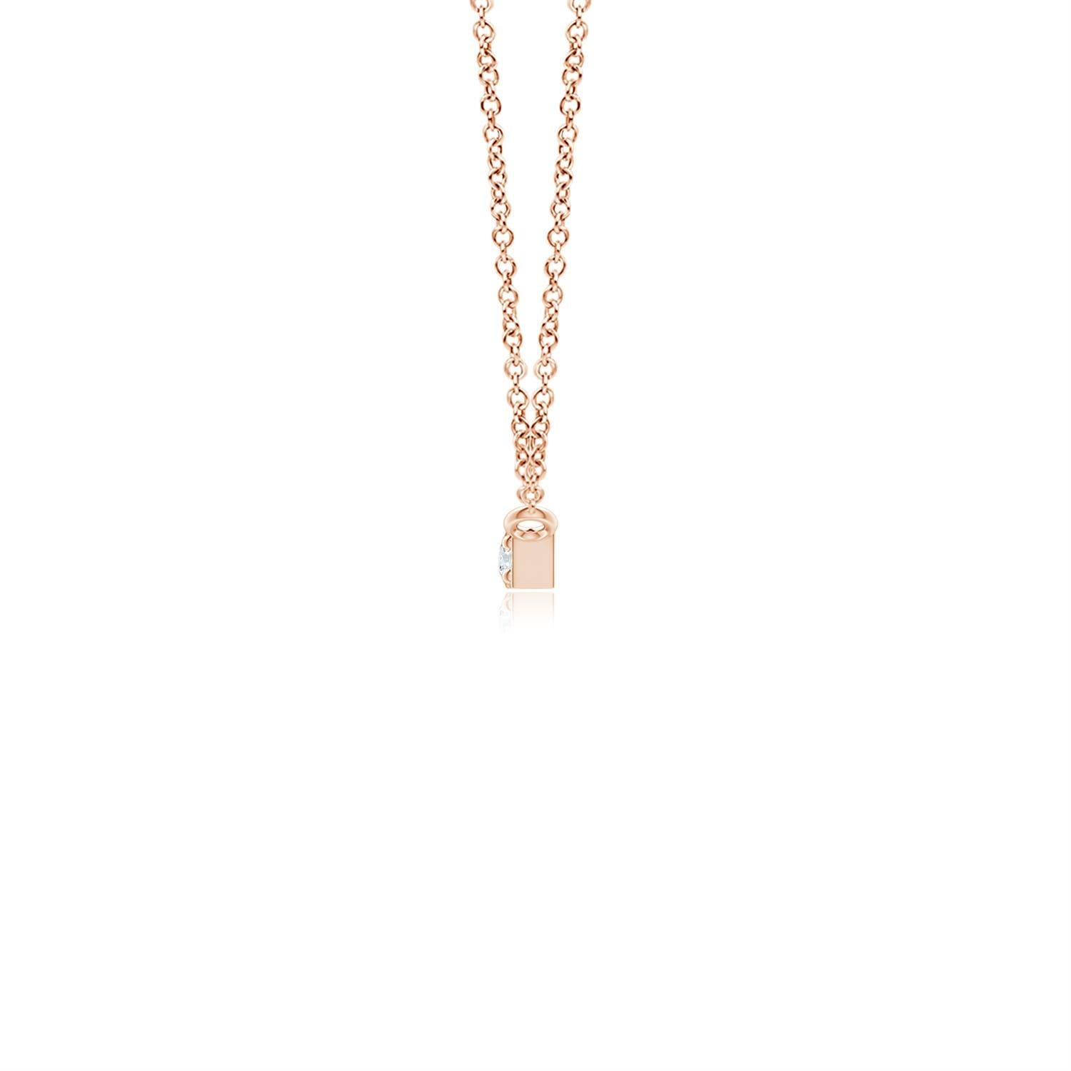 Este collar en forma de barra está elaborado en oro rosa de 14 quilates y tiene un diseño sencillo y minimalista. La barra de alto brillo está suspendida horizontalmente de la cadena y adornada con diamantes redondos brillantes engastados en