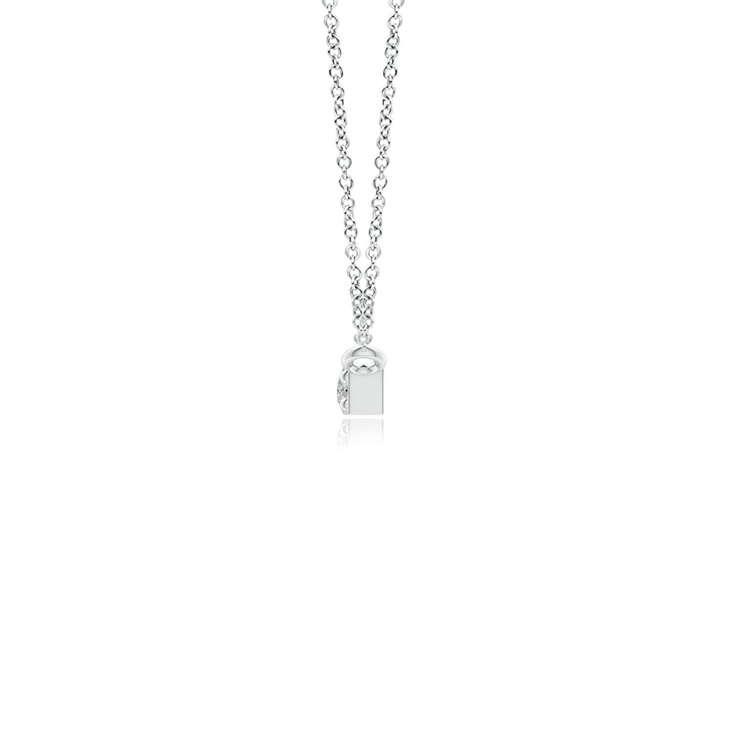 Questa collana a barretta, realizzata in oro bianco 14k, ha un design semplice e minimale. La barra lucidissima è sospesa orizzontalmente dalla catena e ornata da diamanti rotondi brillanti incastonati.
Il diamante è la pietra natale di aprile e il