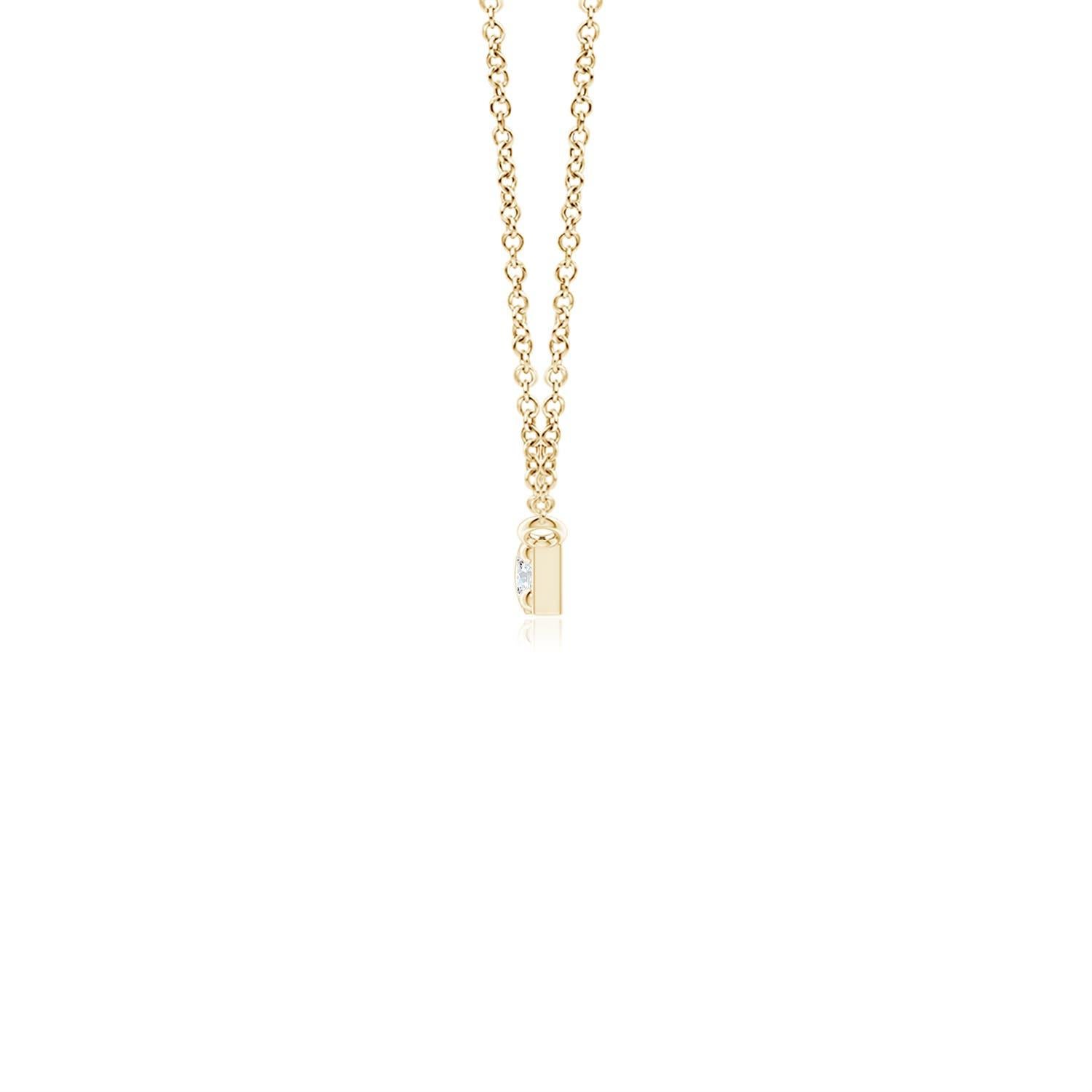 Questa collana a barretta in oro giallo 14k ha un design semplice e minimale. La barra lucidissima è sospesa orizzontalmente dalla catena e ornata da diamanti rotondi brillanti incastonati.
Il diamante è la pietra natale di aprile e il regalo