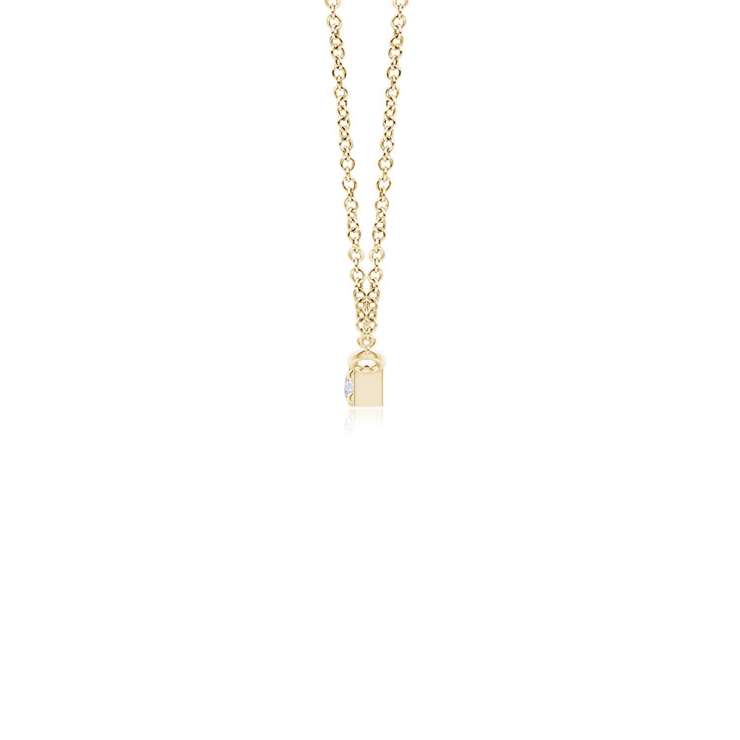 Questa collana a barretta in oro giallo 14k ha un design semplice e minimale. La barra lucidissima è sospesa orizzontalmente dalla catena e ornata da diamanti rotondi brillanti incastonati.
Il diamante è la pietra natale di aprile e il regalo