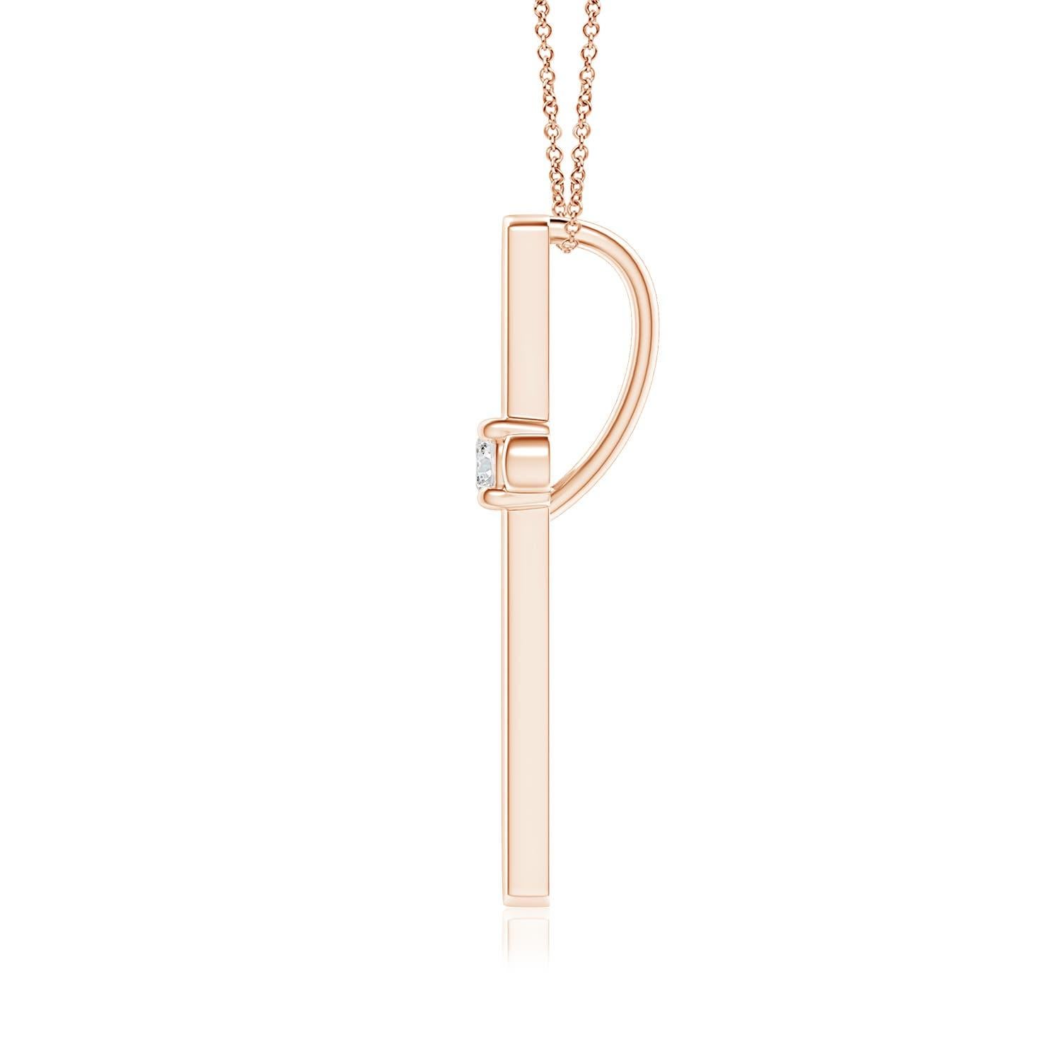 In der Mitte des Kreuzes befindet sich ein runder Diamant in Zackenfassung, der einen atemberaubenden Glanz ausstrahlt. Dieser glänzende Anhänger aus 14 Karat Roségold ist ein zeitloser Ausdruck Ihres Glaubens und Ihrer Hingabe.
Der Diamant ist der