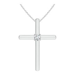 Colgante en forma de cruz con diamante redondo solitario y engastado en oro blanco de 14 quilates