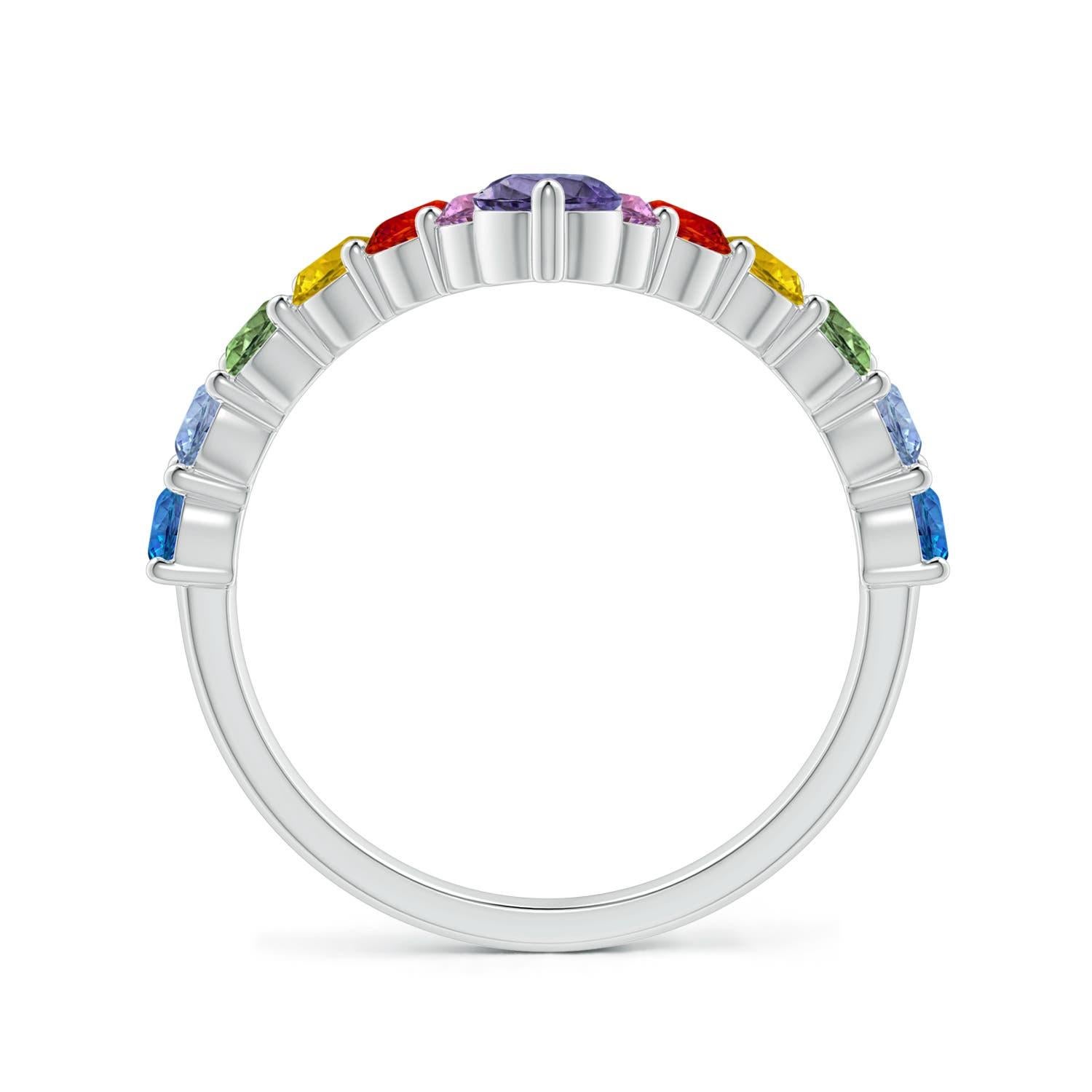 <p>Informazioni su Angara:<br />Ad Angara ogni gioiello è un'espressione artigianale di amore e individualità. Progettiamo con intenzione, utilizzando gemme dai colori vivaci e diamanti di provenienza etica per creare tesori unici e senza tempo.