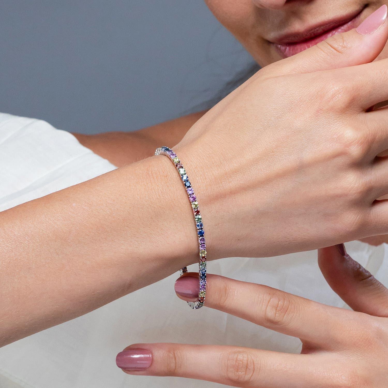 Moderne Bracelet de tennis en or massif 14K serti de saphirs ronds multiformes naturels Angara en vente