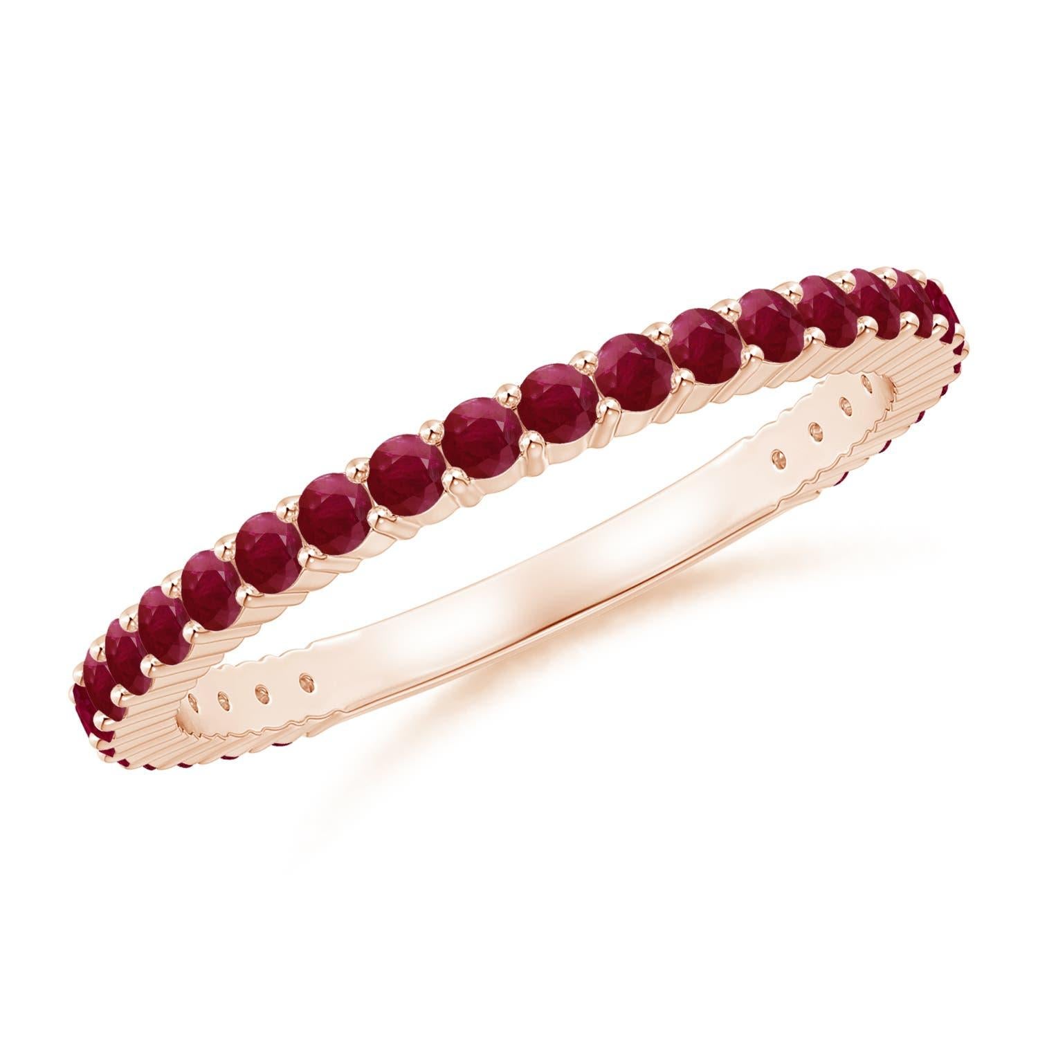 Angara Alianza de boda de oro macizo de 14 quilates con rubí redondo natural engastado con garras en venta 2