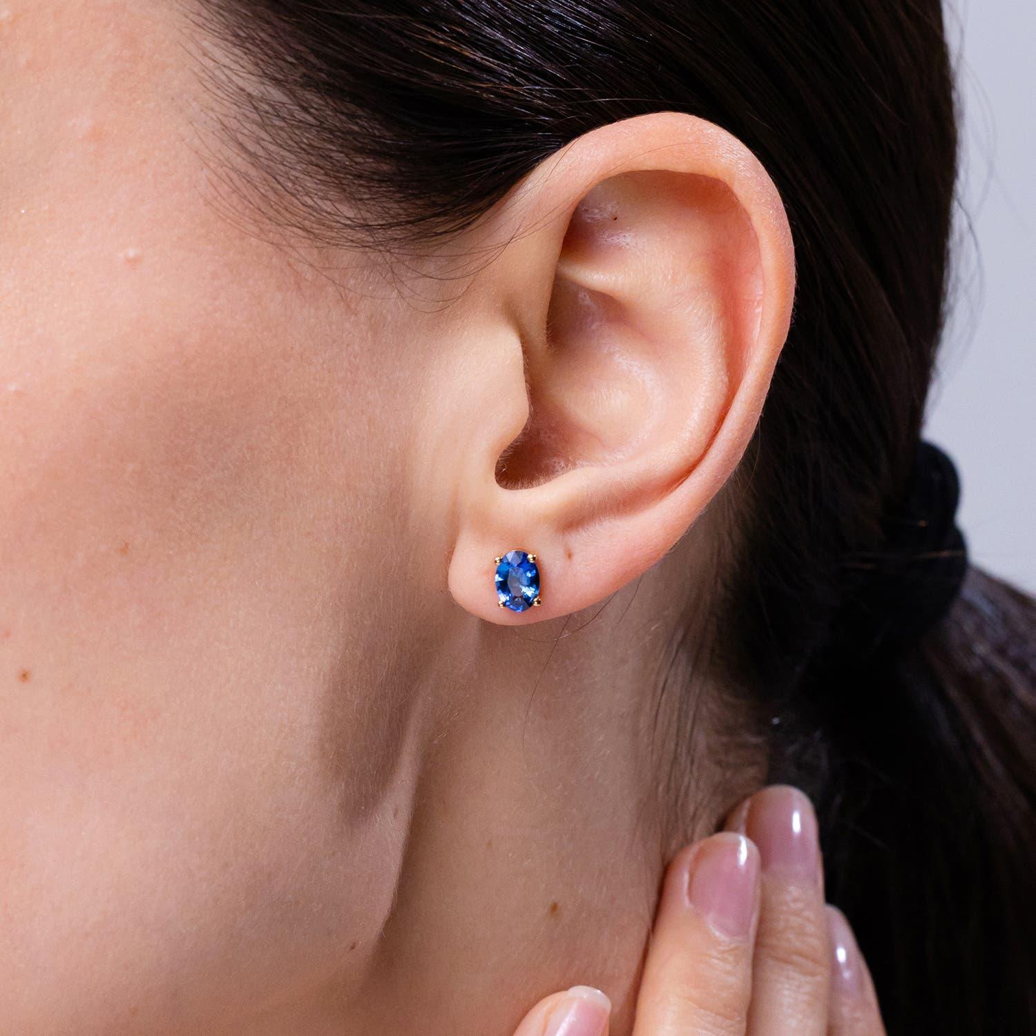 Modern Angara Natural Prong-Set Solitaire Oval Sapphire Stud Earrings in 14K Solid Gold For Sale