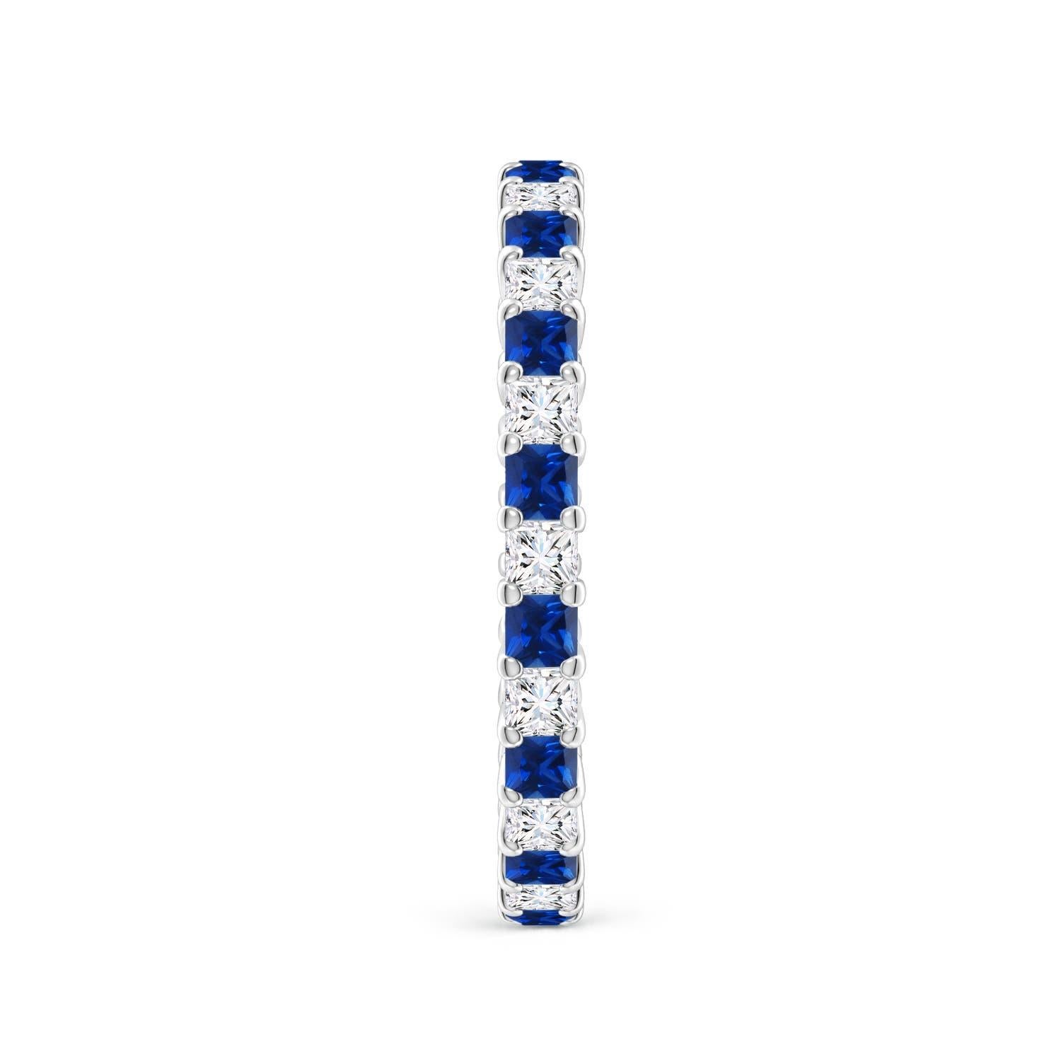 Angara Natural Prong Square Saphir und Diamant Eternity Ring in 14K massivem Gold (Carréeschliff) im Angebot