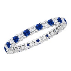 Angara Natural Prong Square Saphir und Diamant Eternity Ring in 14K massivem Gold