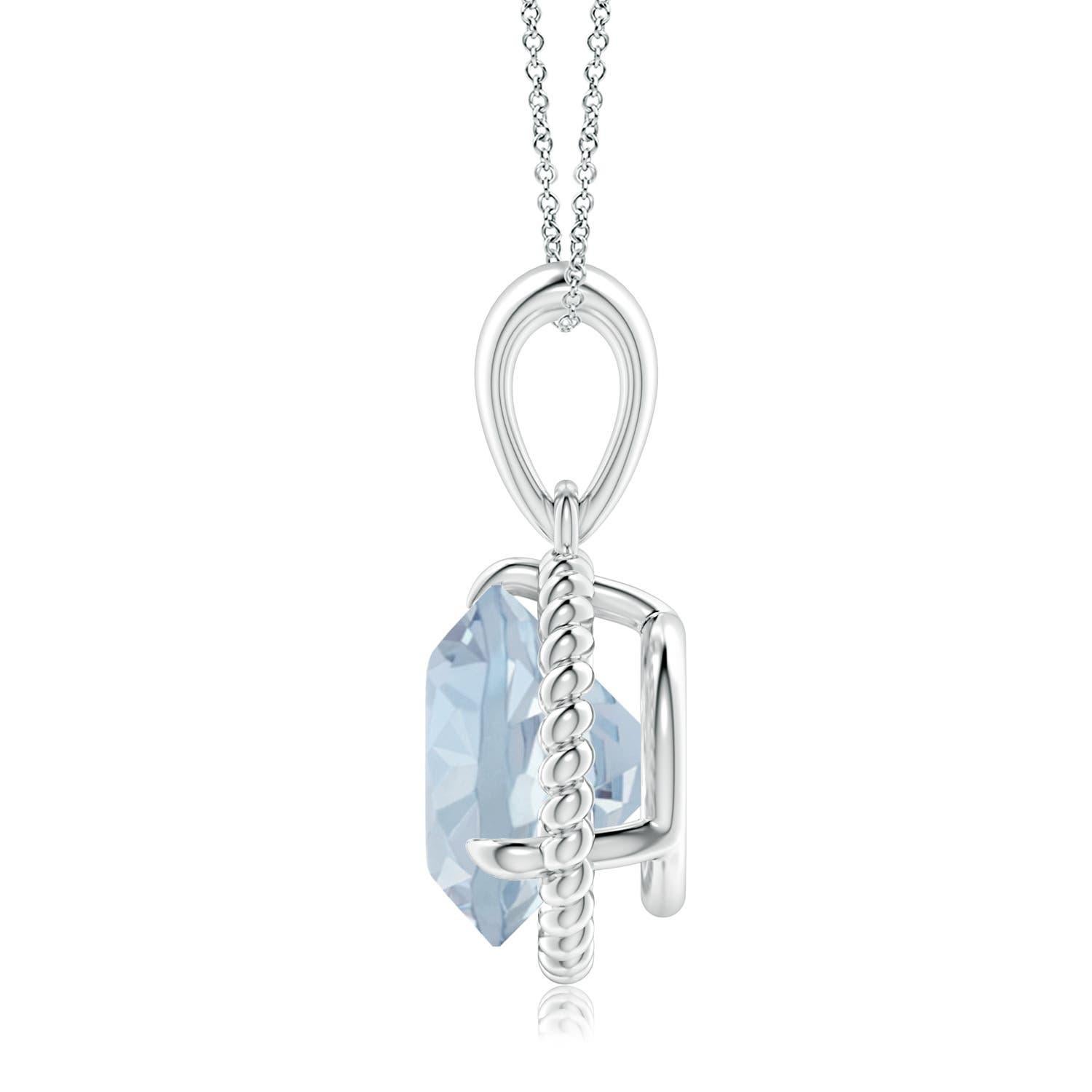 Dieser Aquamarin-Solitär-Anhänger aus Platin strahlt Schlichtheit mit einem Hauch von Eleganz aus. Der runde, mit Zacken besetzte Aquamarin ist von einem gedrehten Seilrahmen umgeben, der dem Design einen Hauch von Einzigartigkeit verleiht.
Der