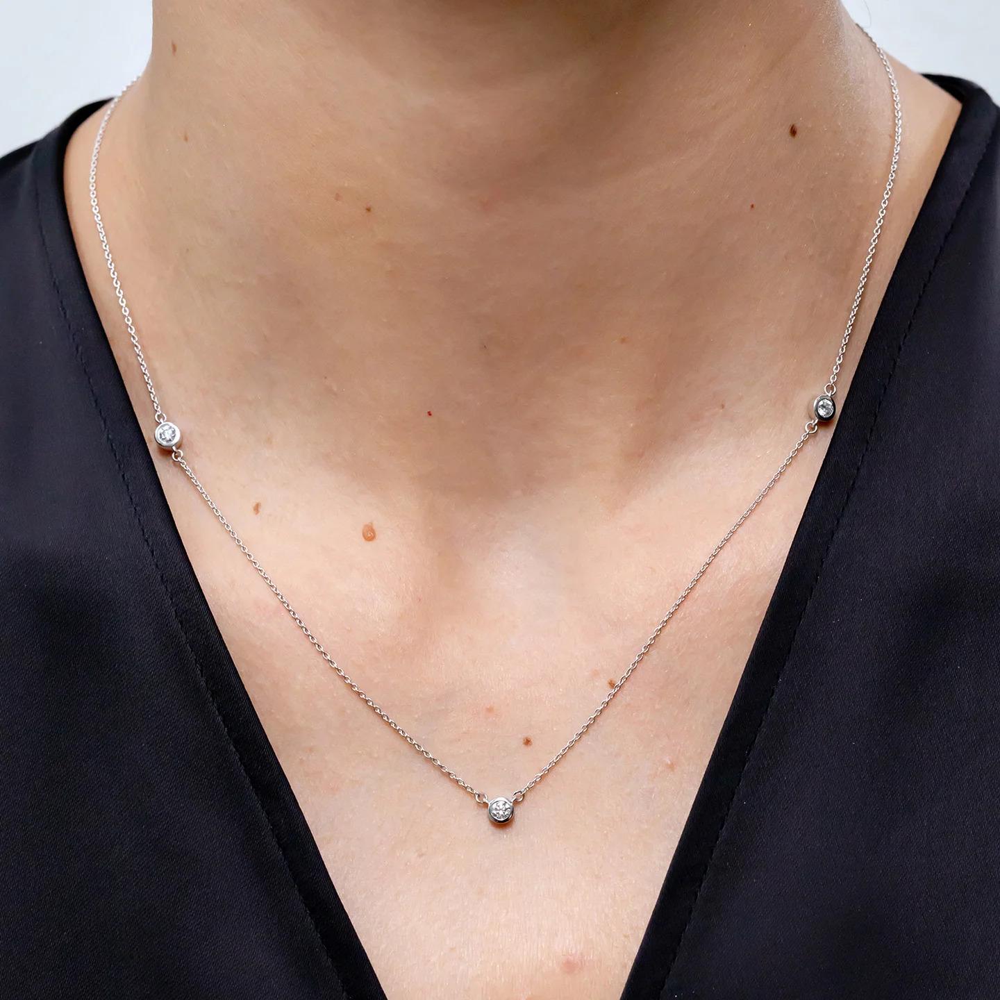 Taglio rotondo Collana con catena di diamanti tondi naturali da 0,33 carati in oro bianco 14 carati (H. H., SI2) in vendita