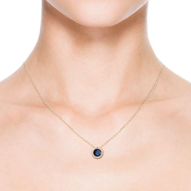 Taille ronde Pendentif solitaire de 6 mm en or rose 14 carats avec saphir bleu naturel rond de 1 carat en vente