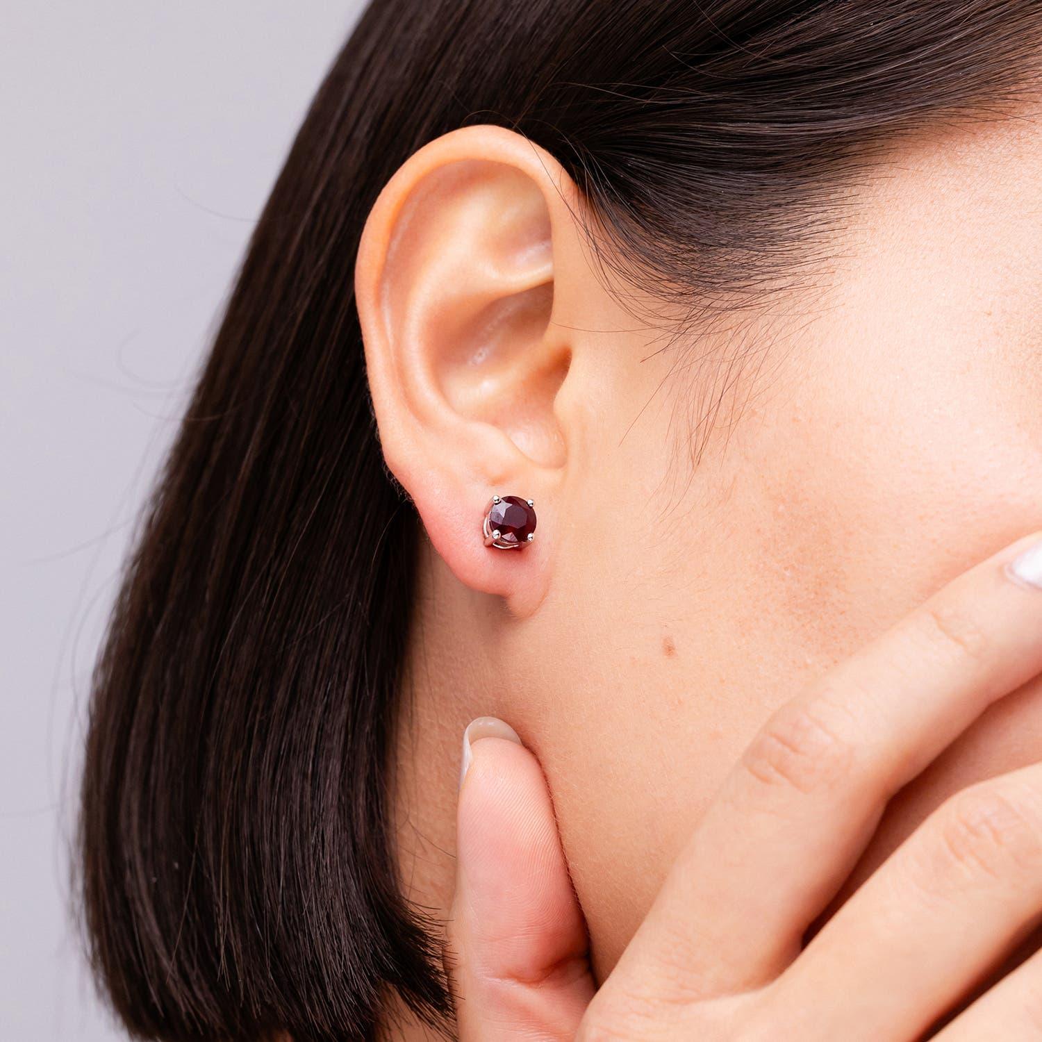 Moderno Angara Natural Round 2 ct Ruby Stud Earrings in 14K Solid Gold for Women in vendita