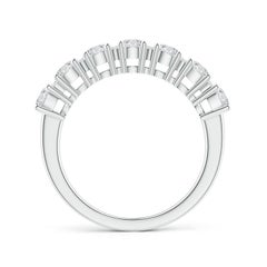 Anello di eternità con diamante rotondo naturale di Angara con incastonatura a forchetta in oro massiccio 14K