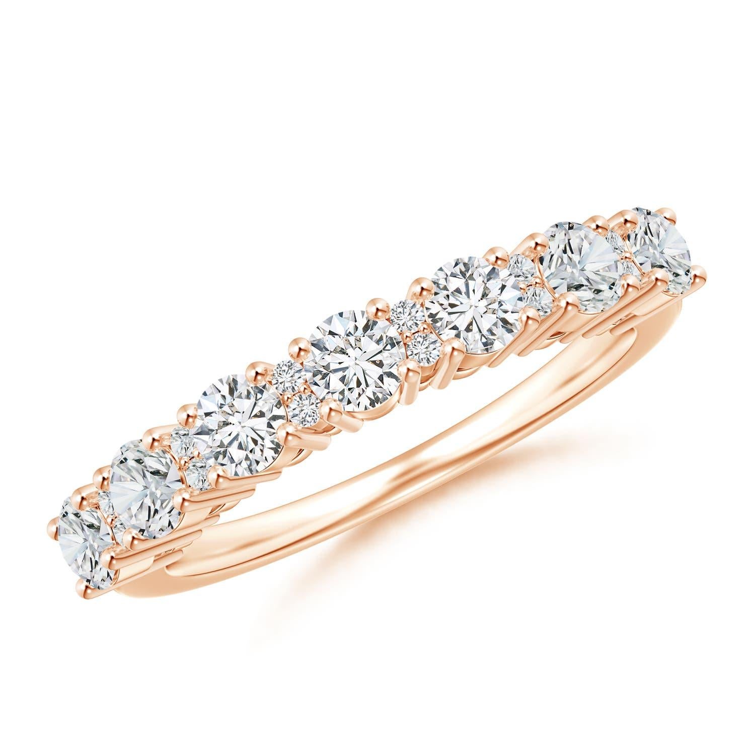 Angara Natürliche Runde Diamant Eternity Ring in Prong Fassung in 14K massivem Gold im Angebot 2