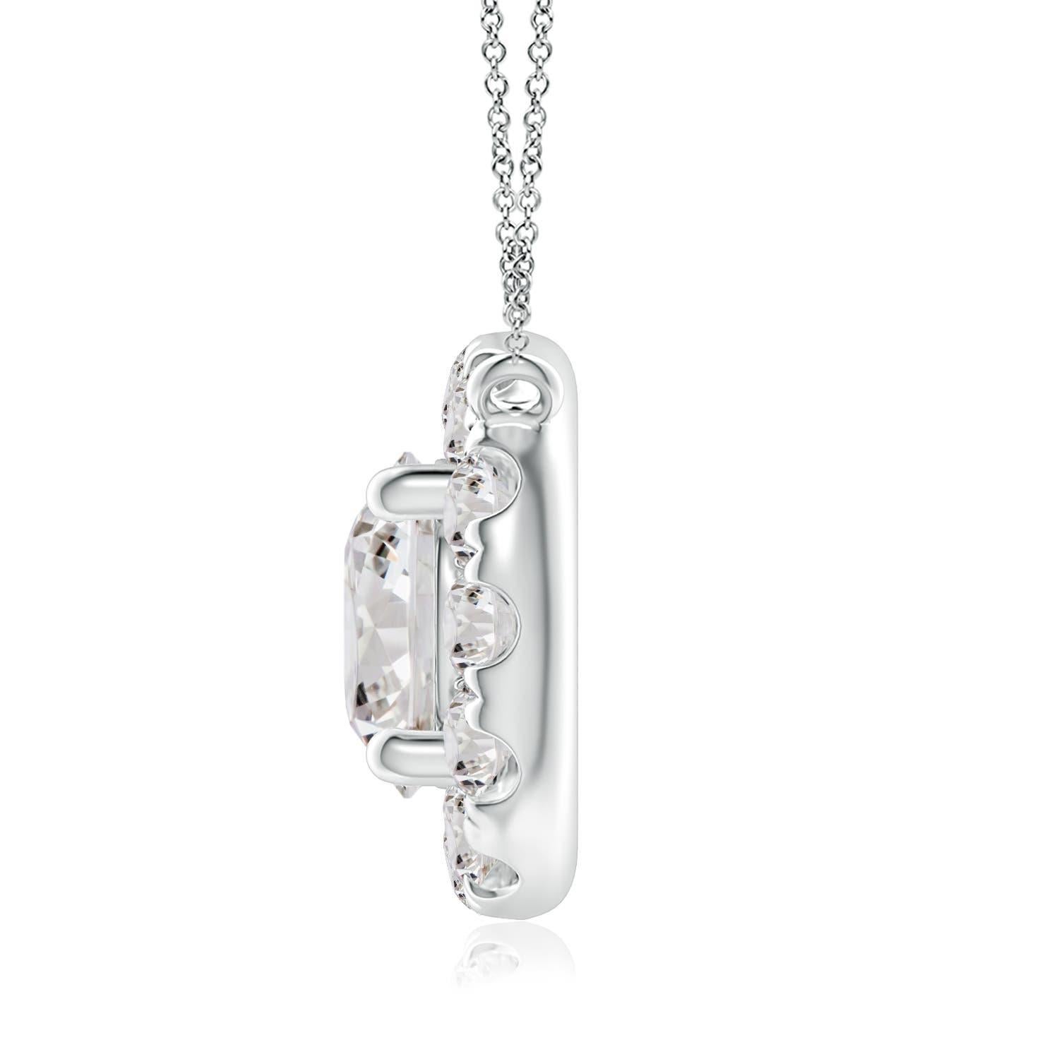 With a round diamond at the core and a halo encircling it, this diamond pendant necklace is a glittering marvel. It gives off the illusion of a sparkling star and looks extravagantly elegant. A 14K white gold halo pendant necklace finished with